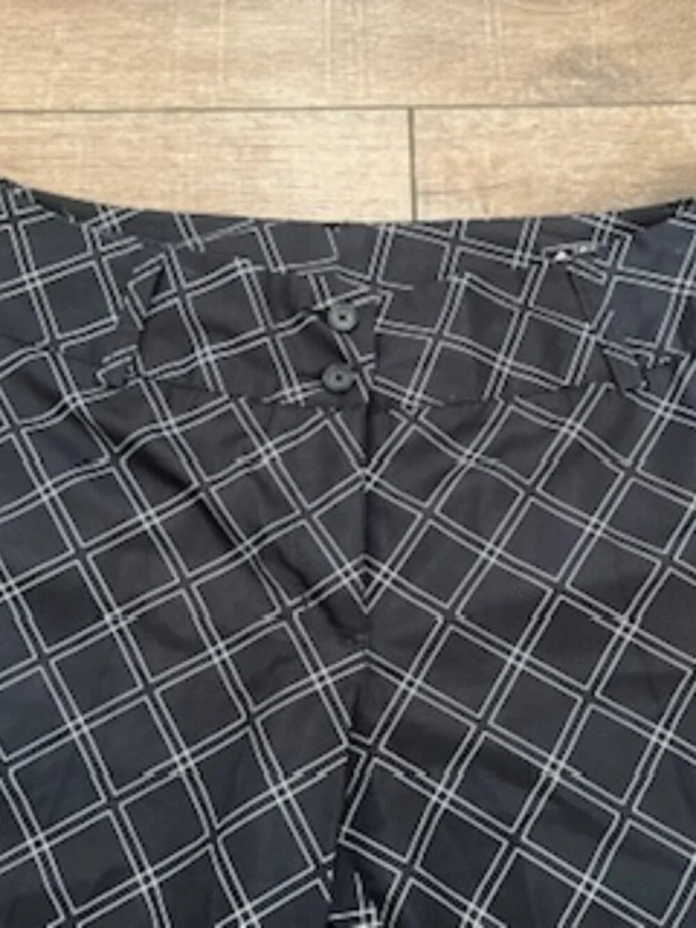 Adidas Golf shorts Women’s‎ size 10 lightweight breathable black geometric print